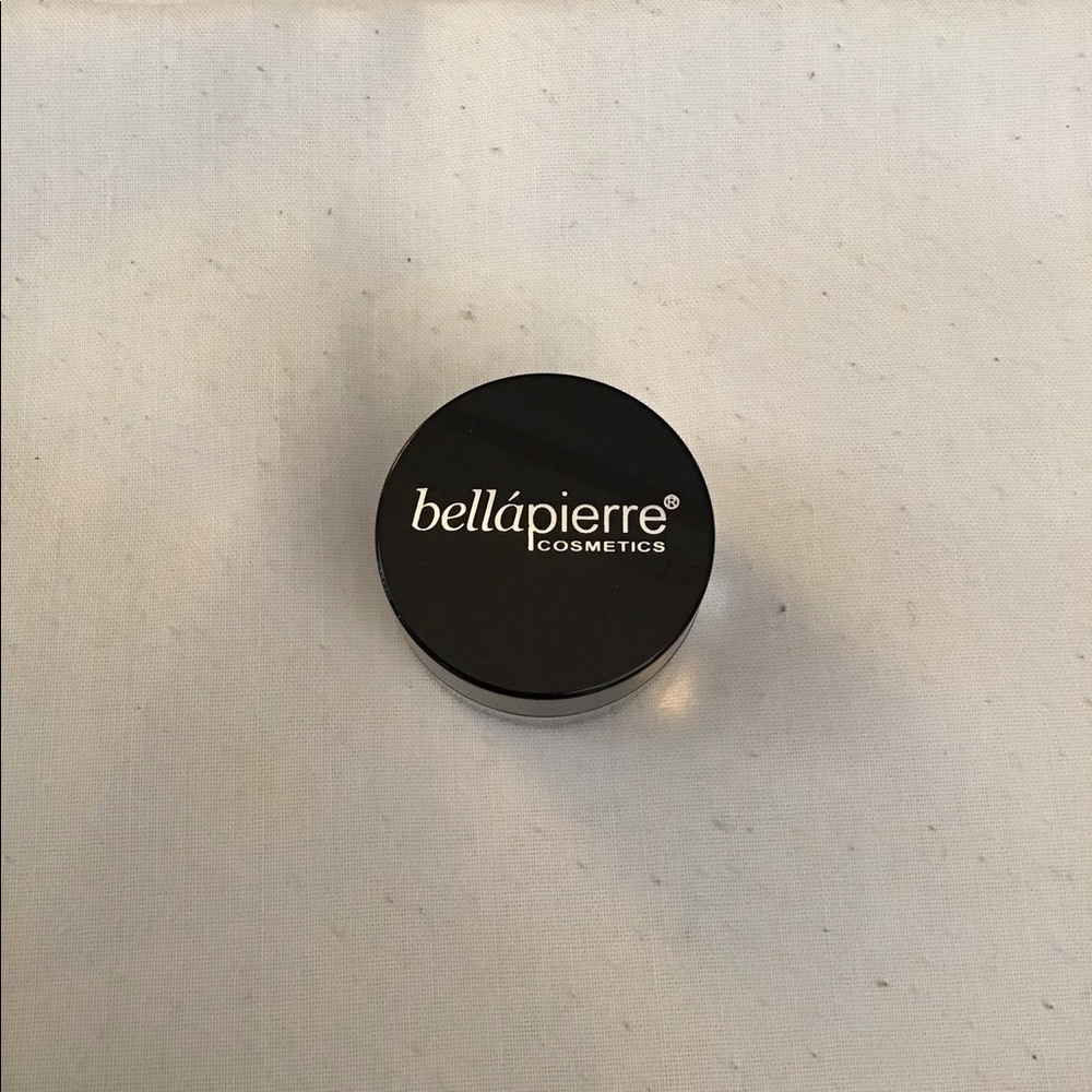 BELLA PIERRE ELECTRIC COSMETIC GLITTER SILVER NWT